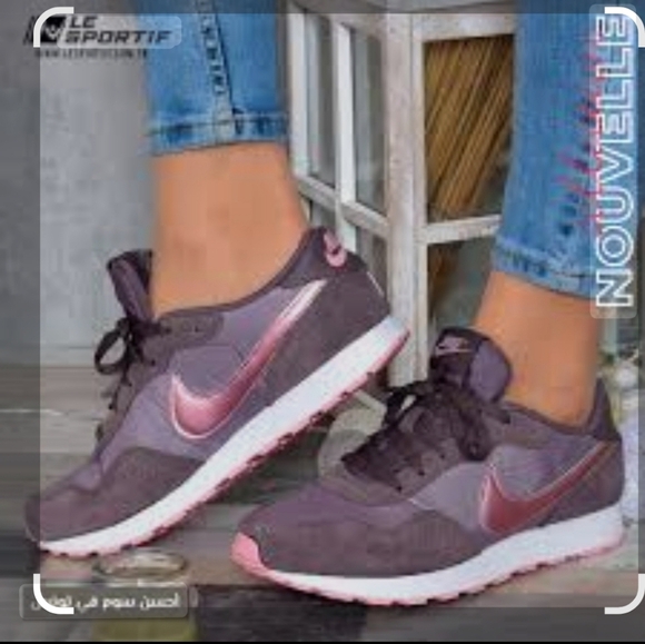 Nike Women's Dark Brown Sneakers - Picture 2 of 11